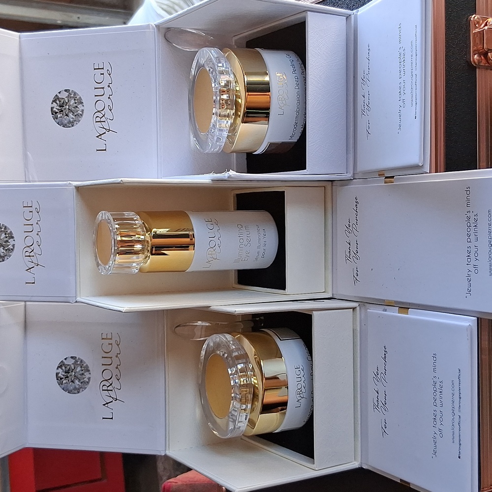 La Rouge Pierre Crystal Collection Set - Picture 2 of 9